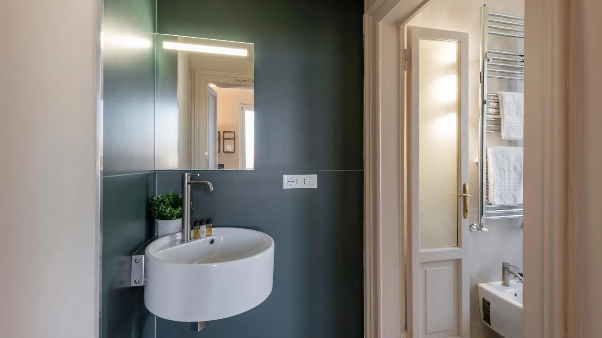 Laurana, 6 Ampio E Luminoso Appartamento Per 6 Milano Daire