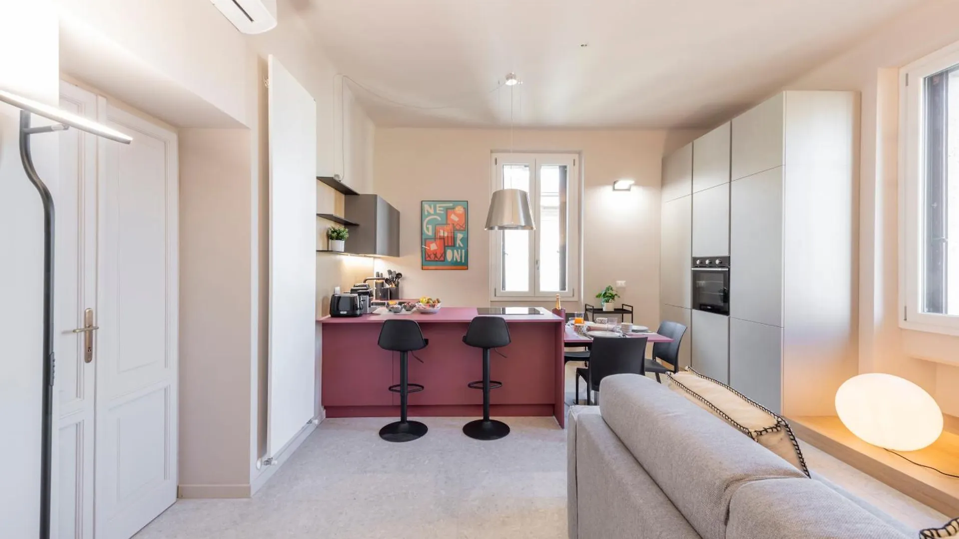 Laurana, 6 Ampio E Luminoso Appartamento Per 6 Milano Daire
